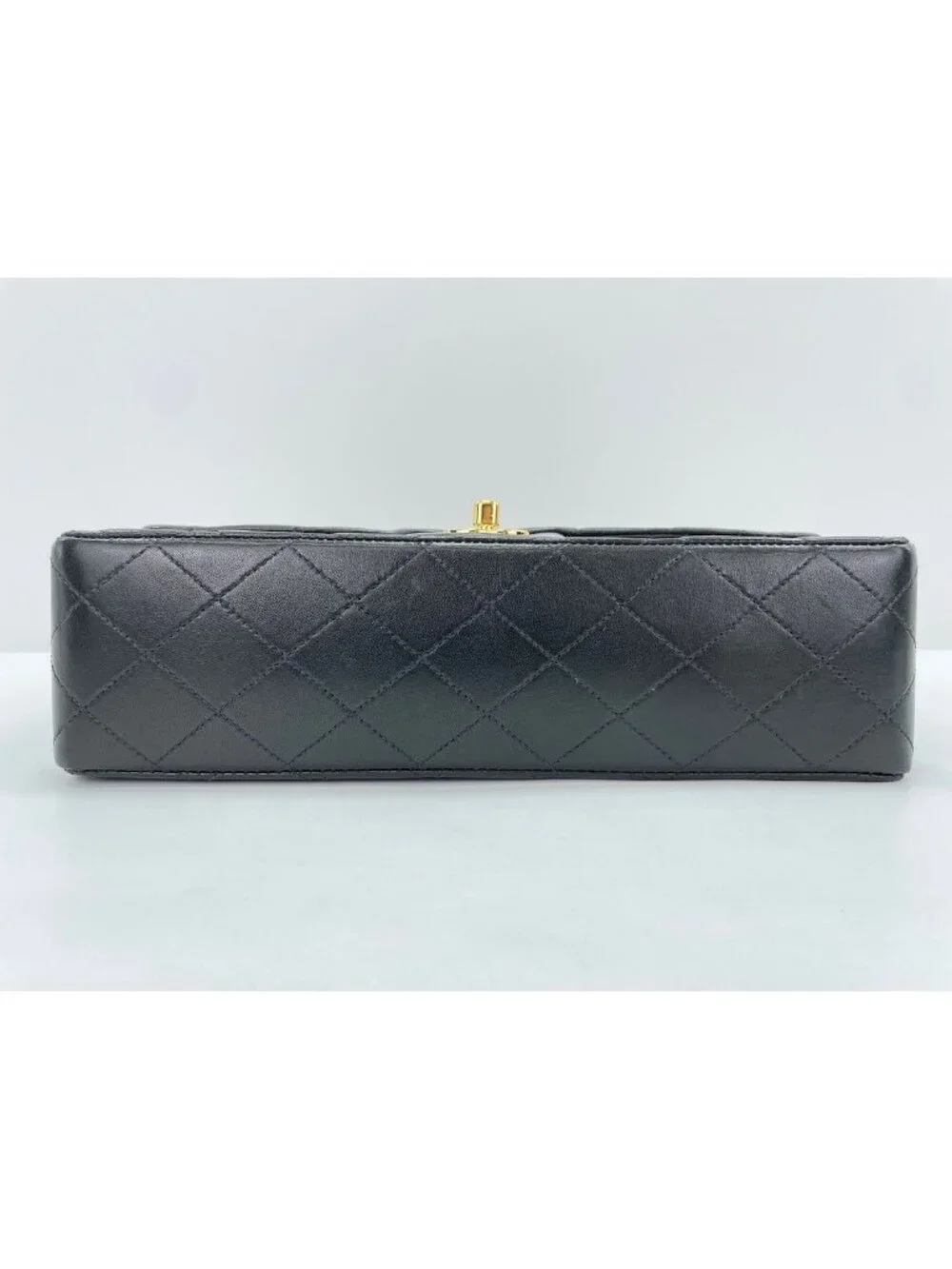 Chanel Shoulder Bag Quilted 25
